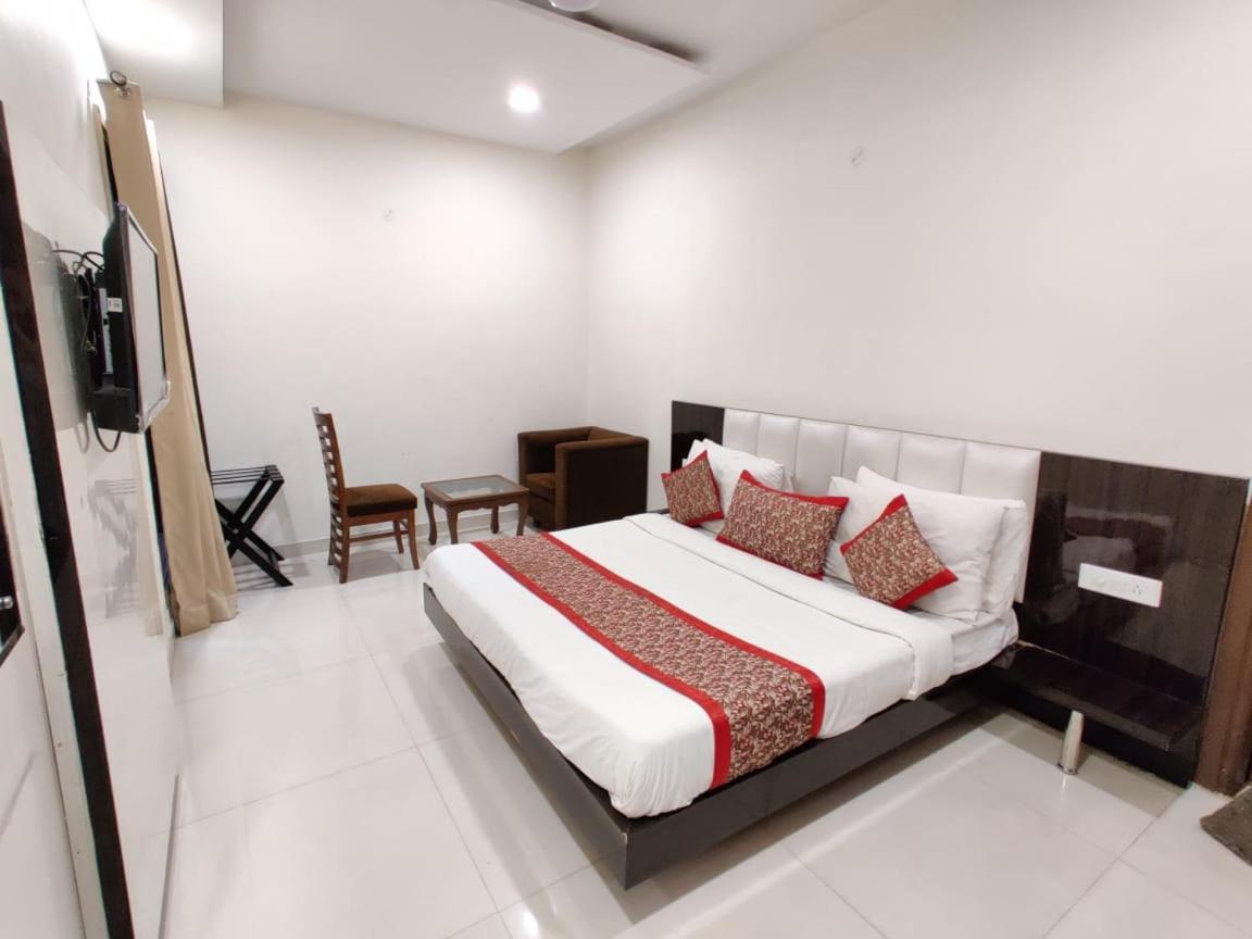 מלון Super Collection O Amritsar Near Railway Station מראה חיצוני תמונה